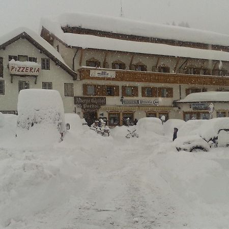 Hotel Pordoi - Fam Furgler アラッバ エクステリア 写真