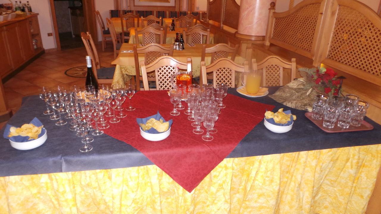 Hotel Pordoi - Fam Furgler アラッバ エクステリア 写真